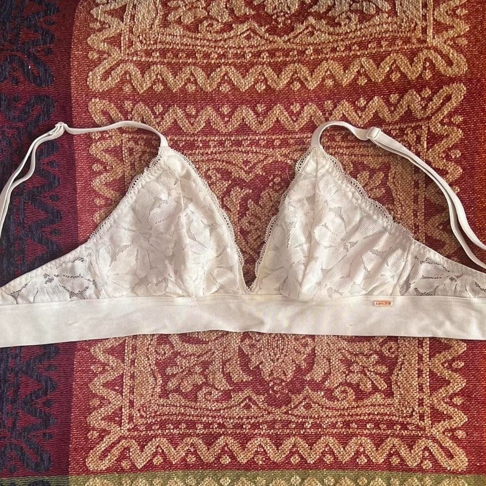 PINK Victoria’s Secret Lace White Bralette Size XS 32A
